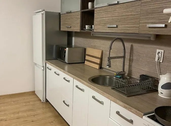 Peaceful Living, 4 Minutes From The Center Apartamento